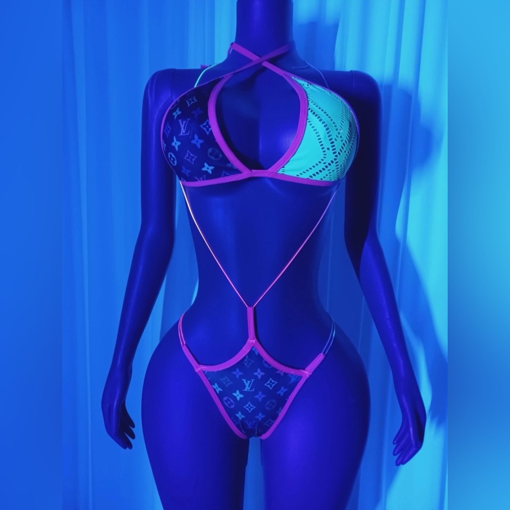 NWOT Handmade Modified Tri-Top Slingshot Y-String Thong Sexy Tribute Logo Bikini - Picture 5 of 5